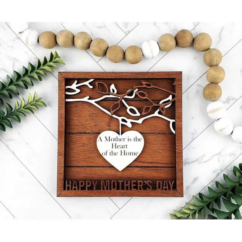 Family Hanging Heart Frame With Large Center Heart - Pleasant Ridge Shop